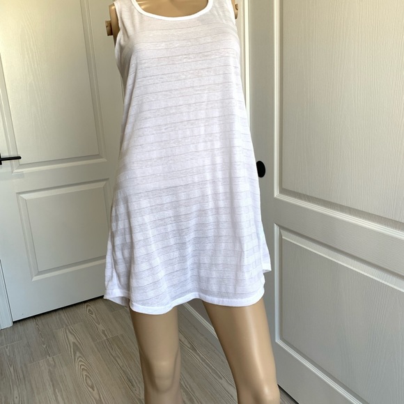 Cover-up - Picture 2 of 7